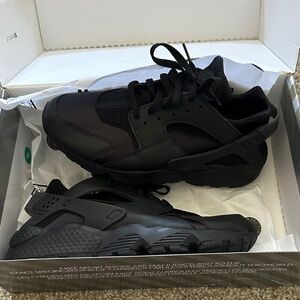 Nike Air Huarache Men's / women’s Triple Black Sneakers